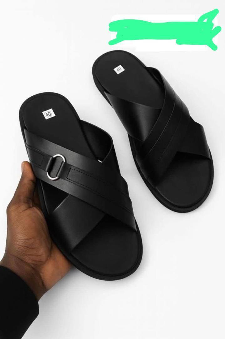 Sandale croisée en cuir pour homme