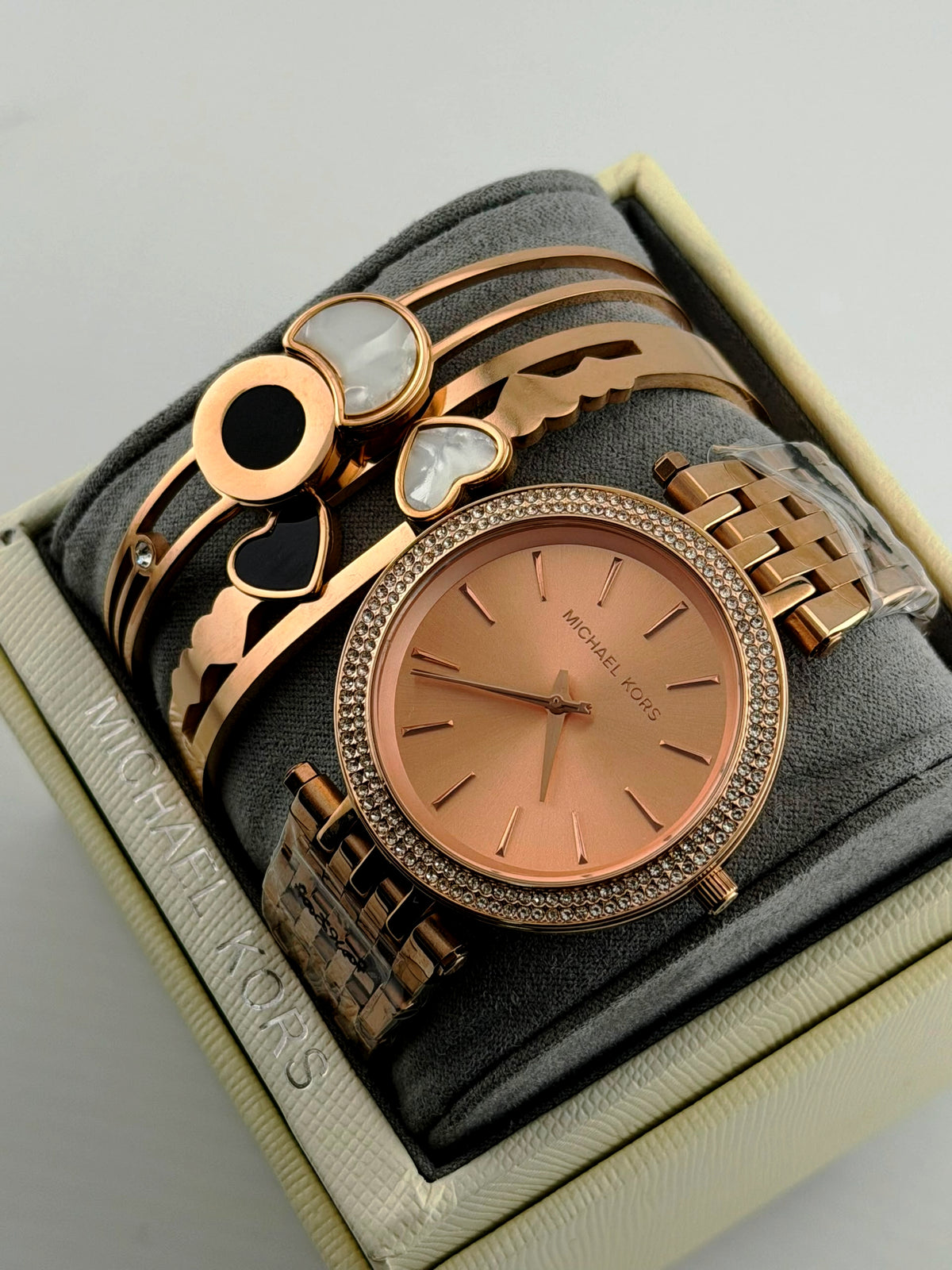 Ensemble coffret montre et bracelets Michael Kors