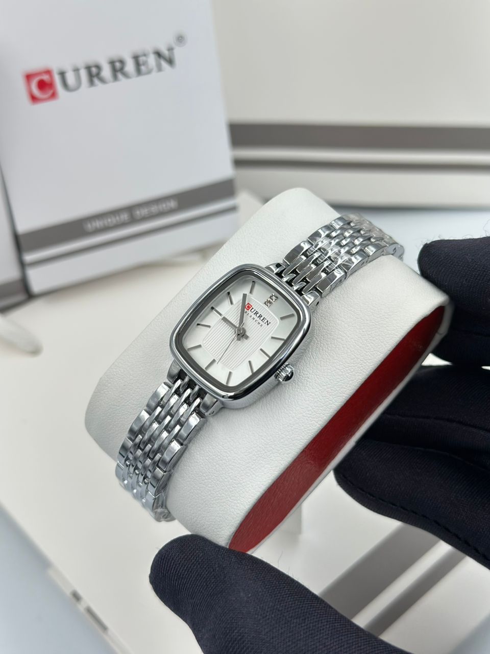 Montre curren