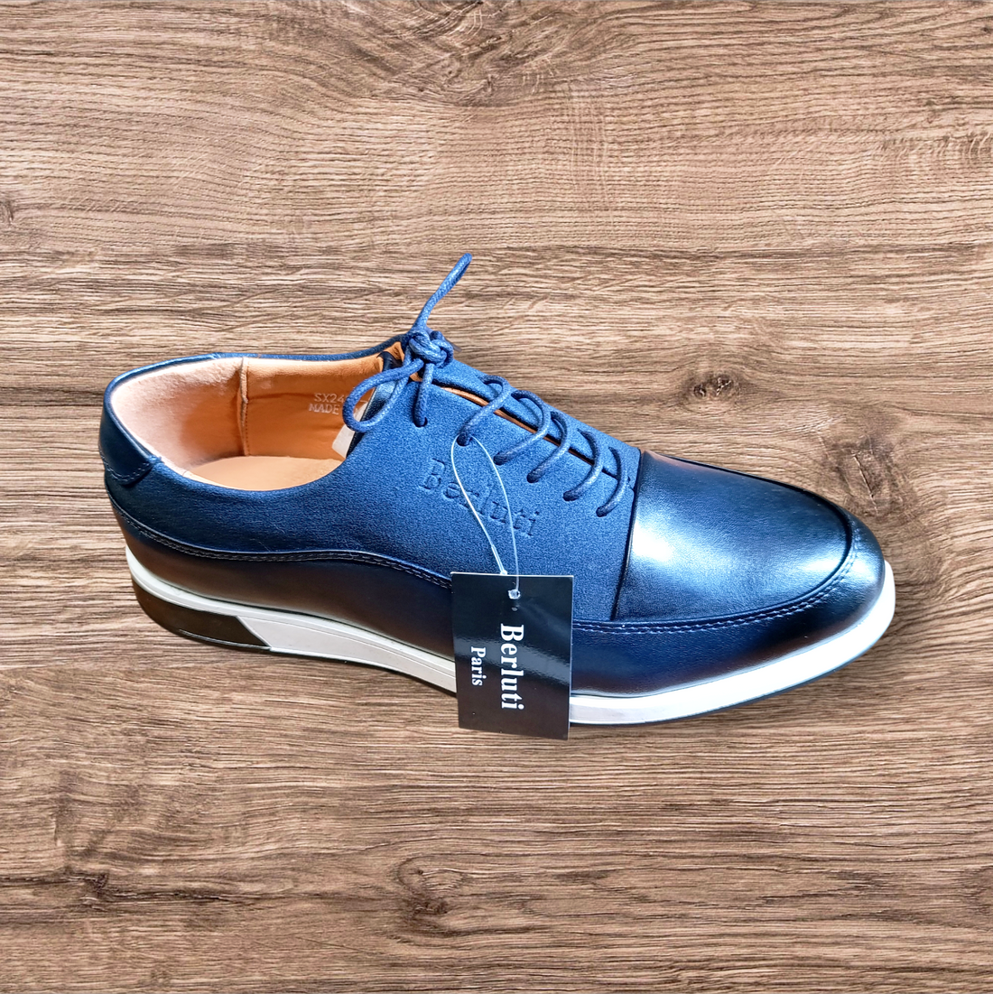 Paire de baskets/souliers hybrides Berluti