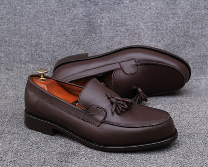 Mocassins en cuir pour hommes avec pompons
