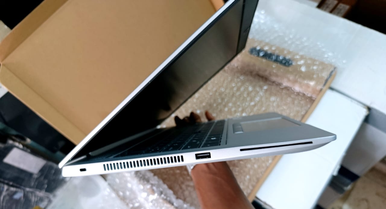 Elitebook 840 G6 Core i5 de 8e génération | 16 Go de RAM; SSD de 512 Go | Clavier rétroéclairé