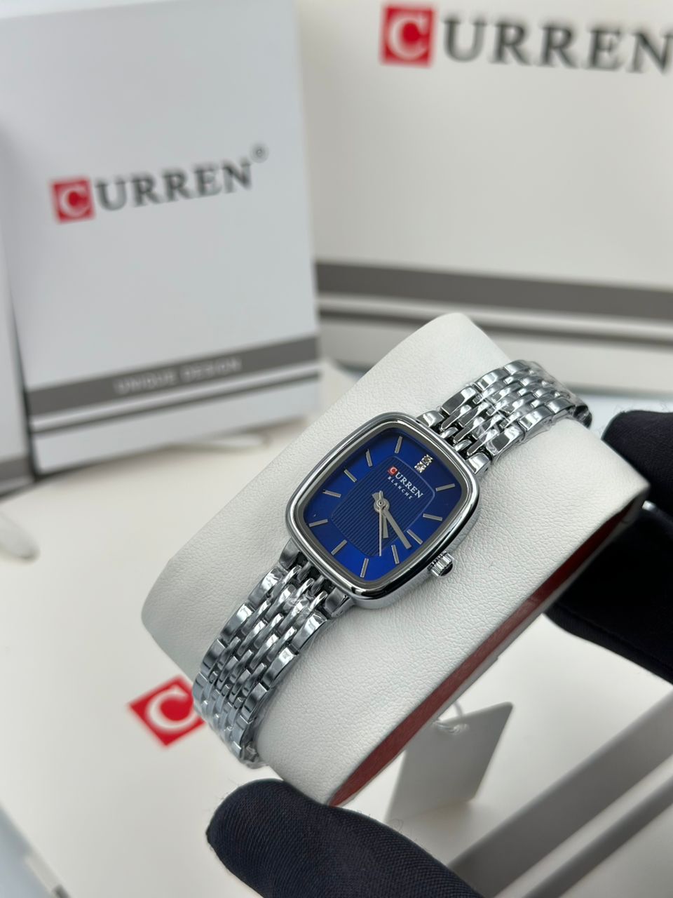 Montre curren