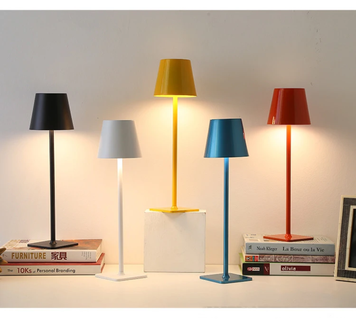 TABLE LAMP
