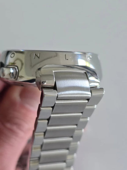 Louis Vuitton Tambour Voyage