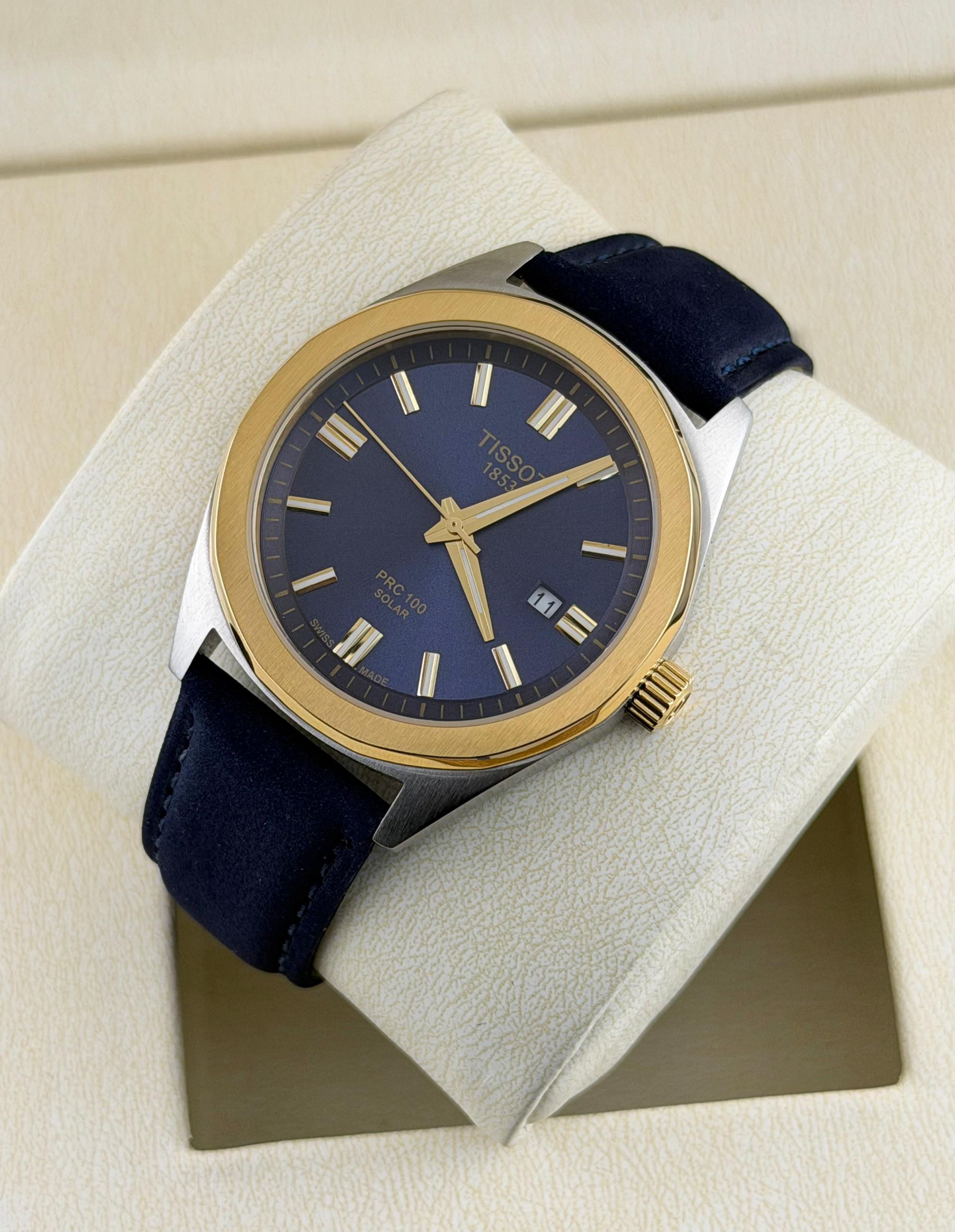 TISSOT PRC 100 Solar bicolore à énergie solaire captée sous son verre saphir.